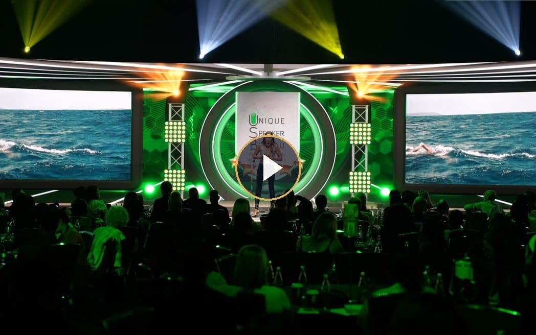 What to Include in a Keynote Speaker Contract