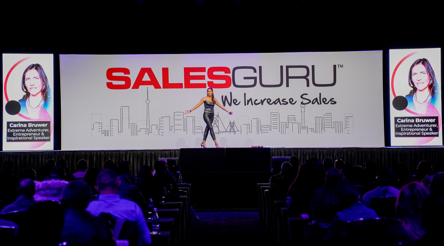 Carina Bruwer delivering her keynote at SALESGURU Live