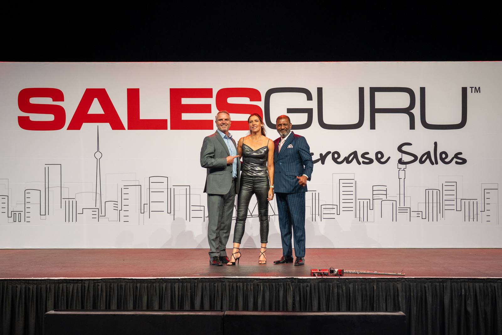 Carina Bruwer on the SALESGURU Live stage with the SalesGuru team
